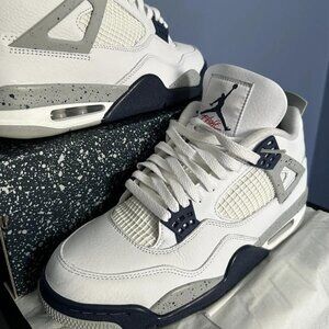 Jordan 4 Retro Navy Blue 💙 LIKE NEW + FREE NIKE SOCKS